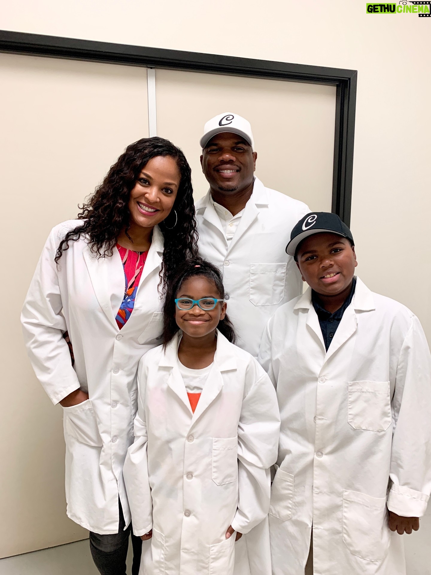Laila Ali Instagram - 2019...My first pack date for Laila Ali Spice Blends. I was so proud to have my husband and children with me, rooting me on! They knew I had been working on my spices for 4 years, and they were by my side when it all came together. ❤️LailaAli.com