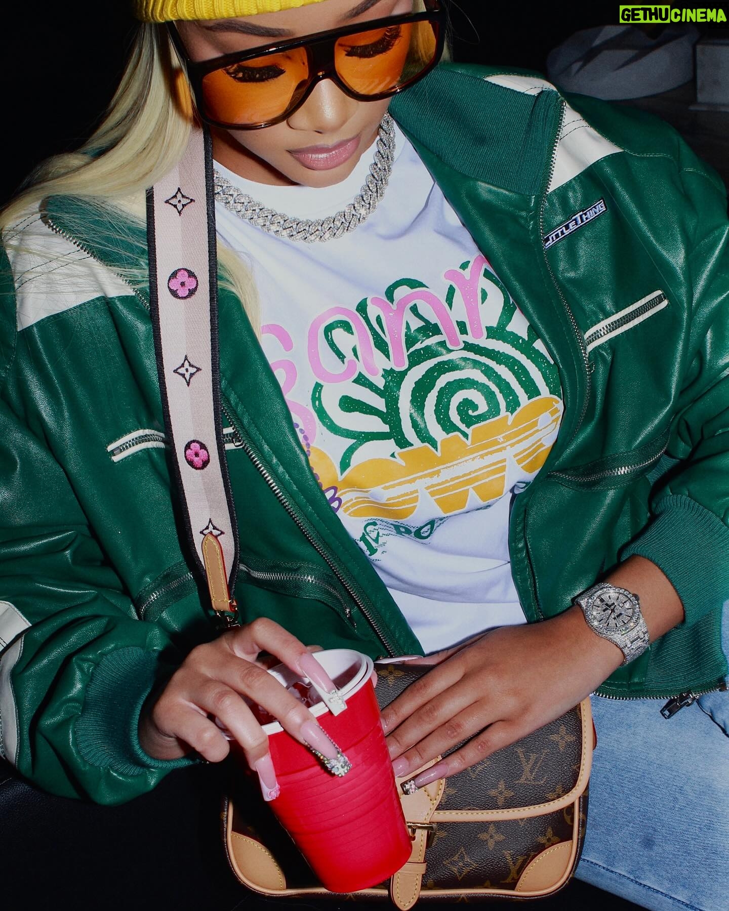 Lakeyah Instagram - Pretty in the face but my attitude stank🫦 @prettylittlething