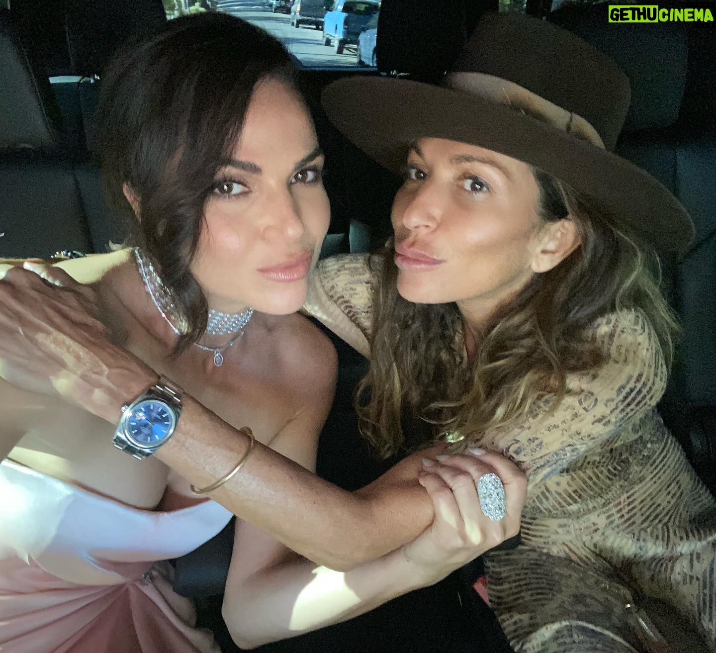 Lana Parrilla Instagram - Honouring my beautiful Goli today 🥰 The bubbles, cuddles, ups, downs, time travels, creative collaborations, apples, falafels, endless laughter, tug-a-wars, round brushes, Haiti, London, Amsterdam, NYC, Vansnooze, LaLaLand, DREAMSSSS, flood, losses, gains / wins, fried chicken, singing, huggies, holding hands and heart connection. 💞 Friendships are filled with many colors. I’m grateful for our rainbow of many and our sisterhood. I love you Gogi and am so appreciate to you for all you’ve taught me over the past 16yrs 🙏🏽 Thank you 💋 #chosenfamily #soulconnection #sisters #bff #potd 🧿