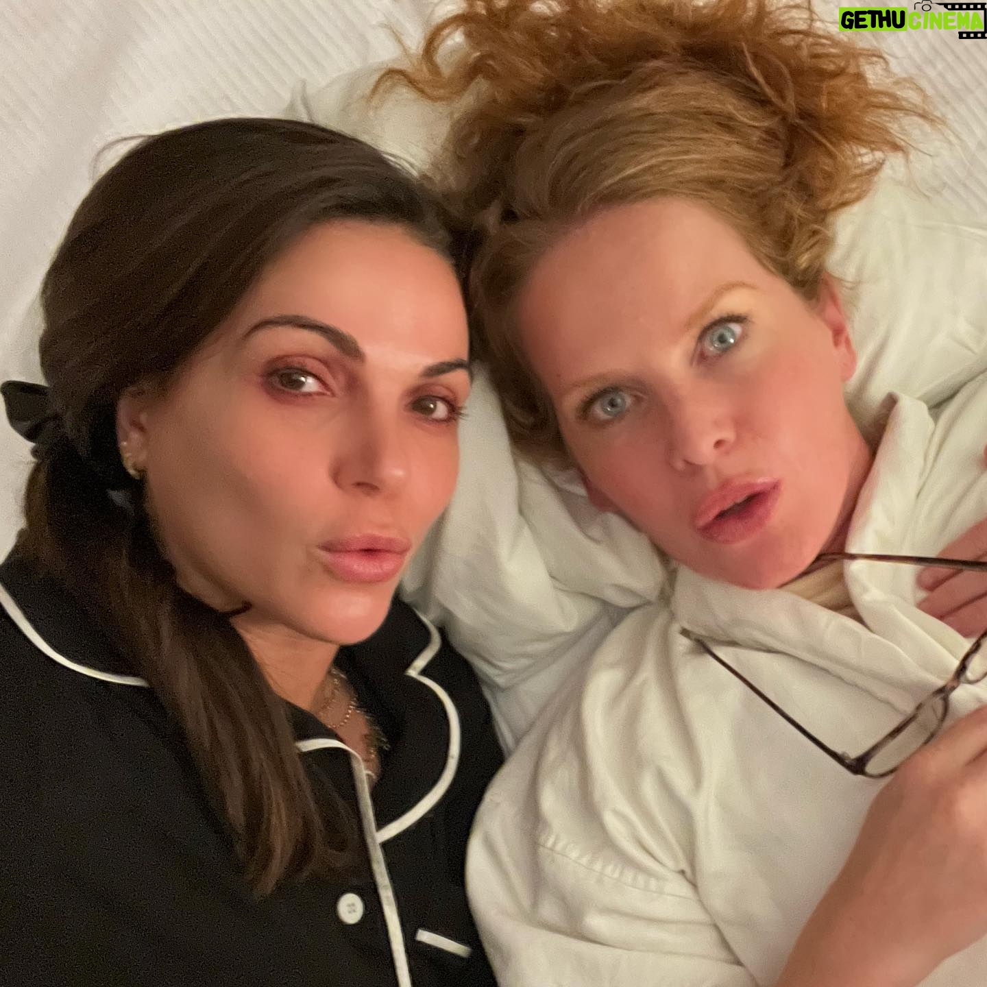 Lana Parrilla Instagram - Snuggles with Bex! ❤️💚✨😜 #inSIStuous #silliness #partnerincrime #sisters #ouat #friendship #potd