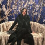Lana Parrilla Instagram - The ultimate validation… I AM where I am meant to be! Trust! ✊🏽🇬🇧🪶 #London #vibes #feathertree #timespentwithlovedones #DS #sketchlondon