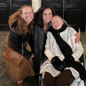 Lana Parrilla Instagram - Family & friends come to see “One of the Good Ones”! 🙏🏽❤️

I wish I had a picture of everyone in my life who’ve come to see this show.  I’ve been blown away by the love & support I have from the people in my life and am eternally grateful! 
Thank you from the bottom of my heart! 
I love you all eternally! 

#family #friends #support #love #theatre #community #grateful #blessed #potd