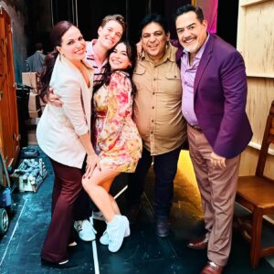Lana Parrilla Instagram - La Familia de La Pasadena Playhouse! 
What a joy! ❤️🪅🙏🏽

#theatre #lafamilia #actorslife #actors #pasadenaplayhouse #latine #latinos #latina #potd