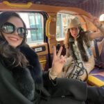 Lana Parrilla Instagram – Groovy bubble 🫧 
Best black cabbie interior to date! 

#London #blackcab #discovibes #holiday #goodtimes #makingmemories #friends #sisters #family #adventure