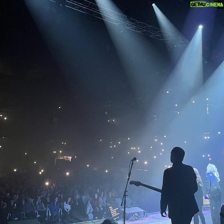 Lara Fabian Instagram - Cluj you were amazing 💜#jetaimetour