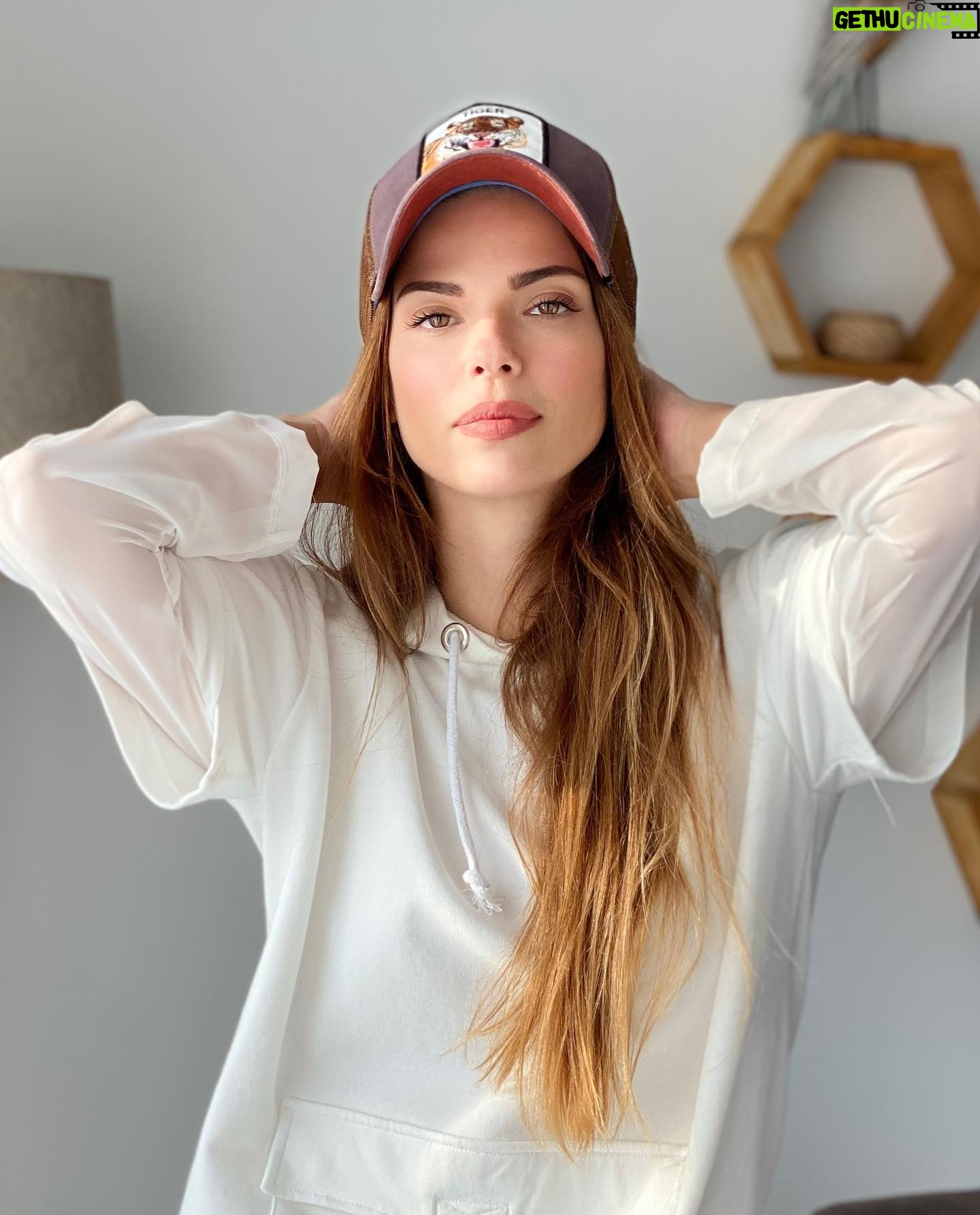 Larissa Gacemer Instagram - Günaydınnnn !!! 💝