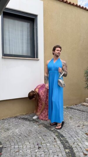 Larissa Gacemer Instagram - @gacemerburak dışarda çantamı tutunca düşündüğü durum 😂😑
