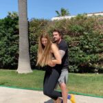Larissa Gacemer Instagram - Çok msj attınız yapın diye.. Biz denedik ama fail 😂😂😂😂 @gacemerburak 😂