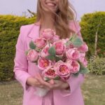 Larissa Gacemer Instagram - Sizi miss gibi şakayık kokulu muhteşem yeni Sensitive Yumoş Extra Şakayık ile tanıştırmak istiyorum. Şakayık çiçeğinin güzel kokusunun yanında, hassas ciltli kişiler için de uygun bi ürün. Çok soft çok hoş bir kokusu var!😍 Peki ya güzel insanlar siz hala denemediniz mi? 🧸💗 @yumostr #sakayikkokususeninlekalsin #işbirliği