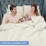 Larissa Gacemer Instagram - Yazın terletmeyen kışın üşütmeyen yorgan yapmışlar!!! Hem de yumuşacık… @gacemerburak artık yorgan kavgasına gerek kalmadı 😂 💙💙 @lovayatak #işbirliği