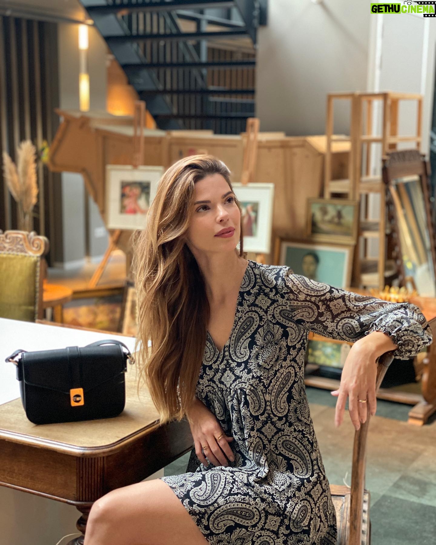 Larissa Gacemer Instagram - Günaydın 💛💛☺️