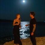 Larissa Gacemer Instagram – Nasıl güzel bir gece seninle ❤️ @gacemerburak #fullmoon #love