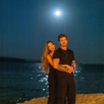 Larissa Gacemer Instagram – Nasıl güzel bir gece seninle ❤️ @gacemerburak #fullmoon #love
