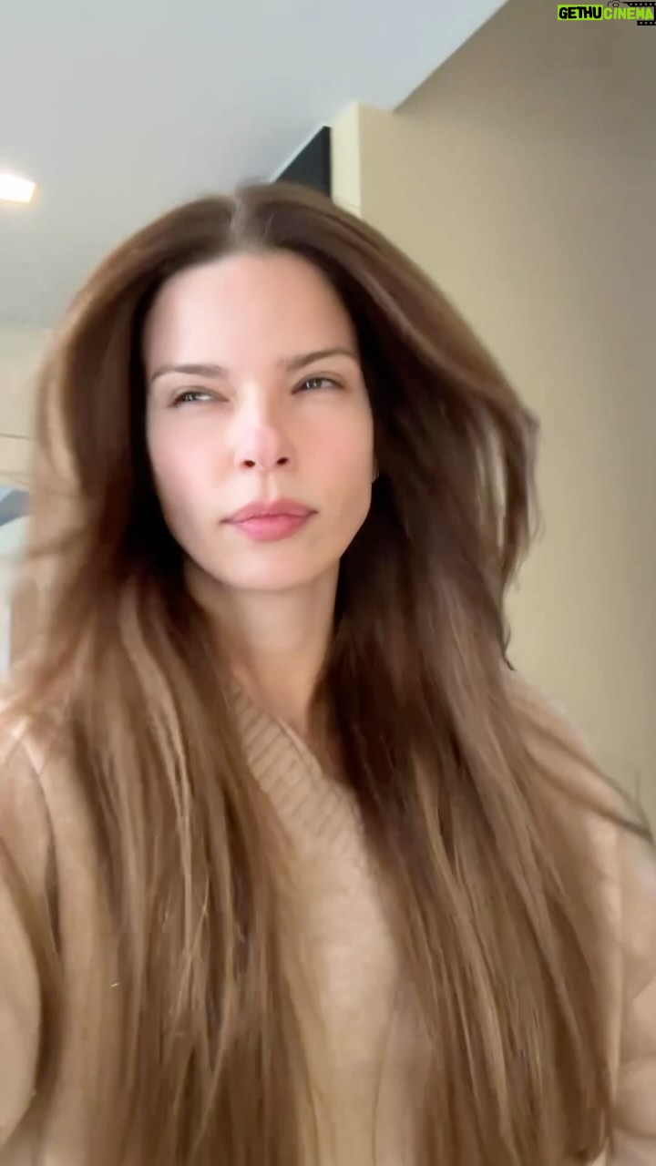 Larissa Gacemer Instagram - Hava soğuyunca bu işler daha da zorlaşıyor 😂