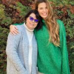 Larissa Gacemer Instagram - Feliz dia das Mães! Anneler Gününüz Kutlu Olsun! Happy Mother’s Day! 🎉❤️ son foto çocuklarım 😂💚