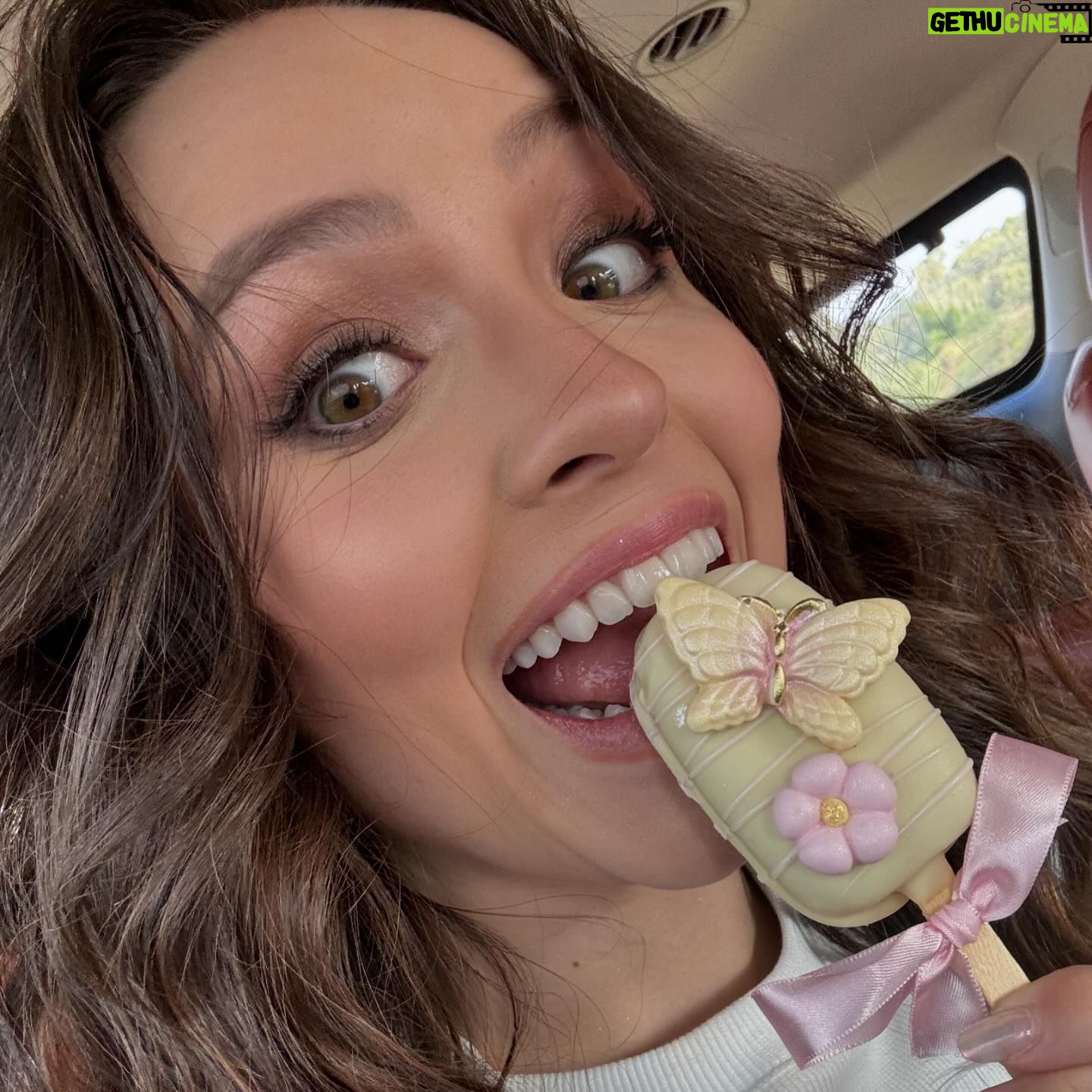 Larissa Manoela Instagram - De umas semanas pra cá 💗