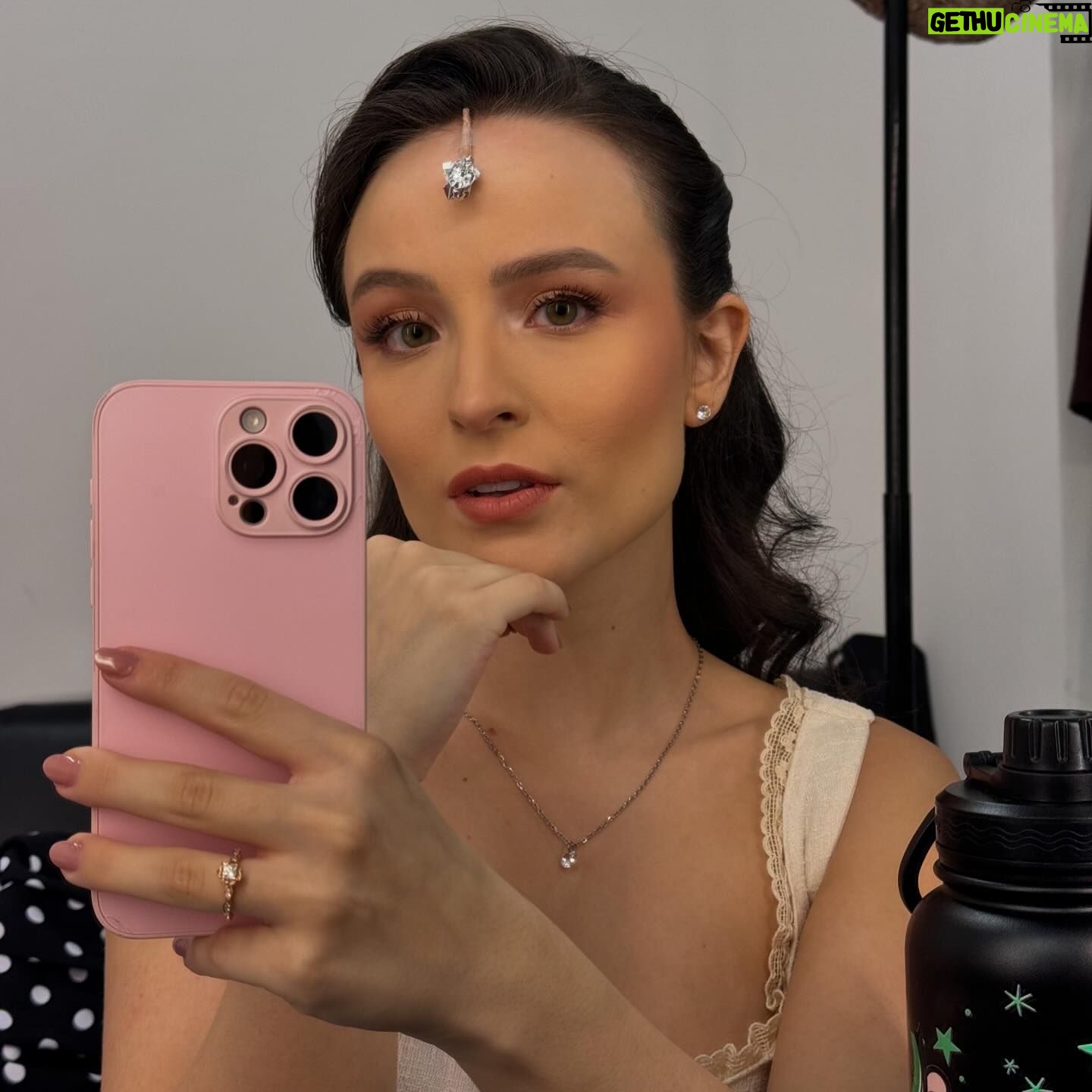 Larissa Manoela Instagram - De umas semanas pra cá 💗