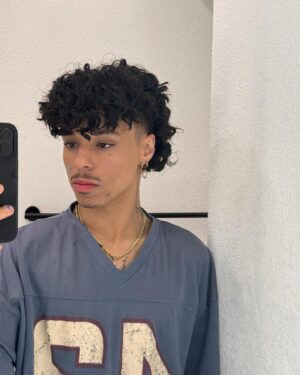 Larri Merritt Instagram - felt sexy, might delete 😝