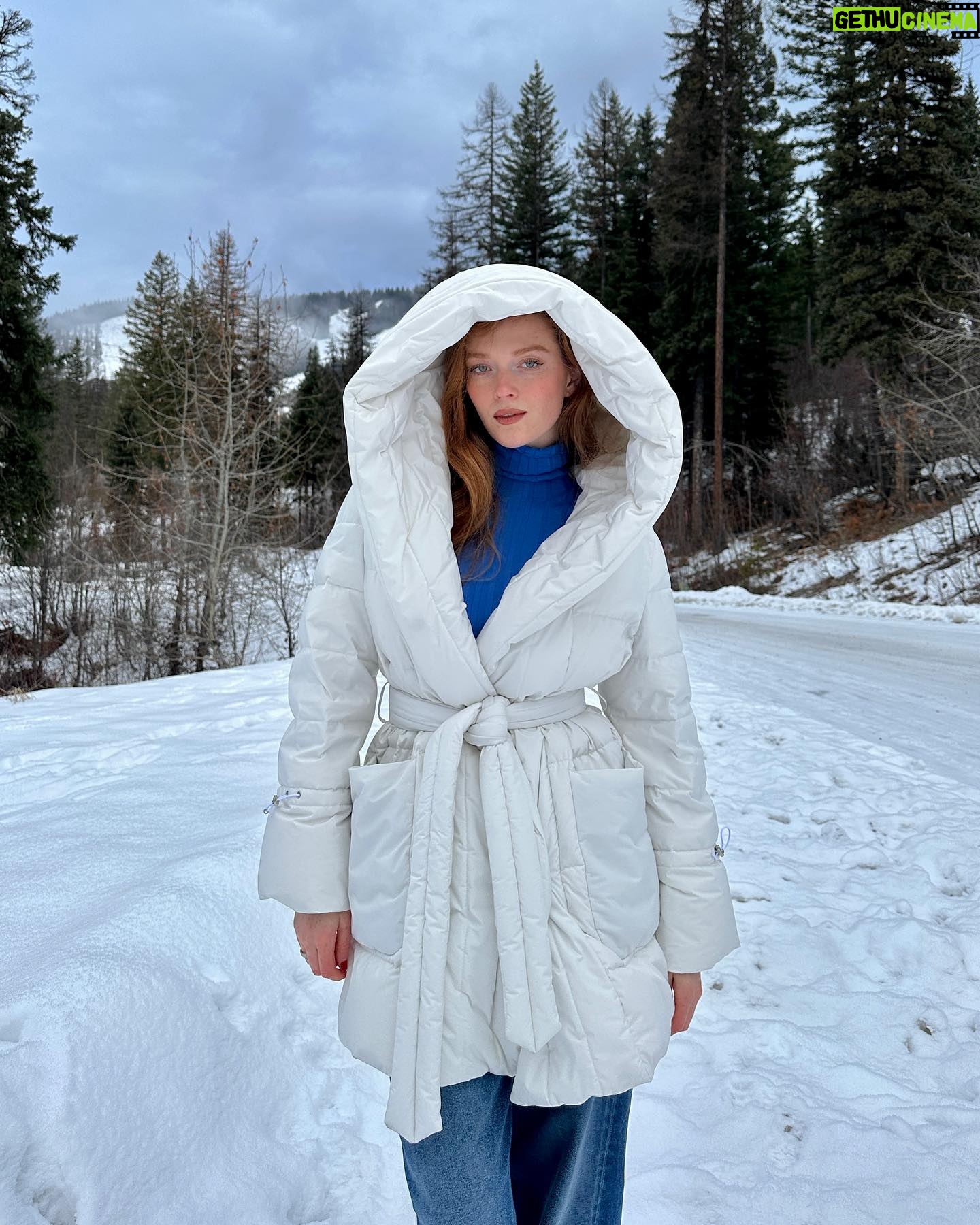 Larsen Thompson Instagram - Cozy season in @moorer_official Osiride-STP #ad