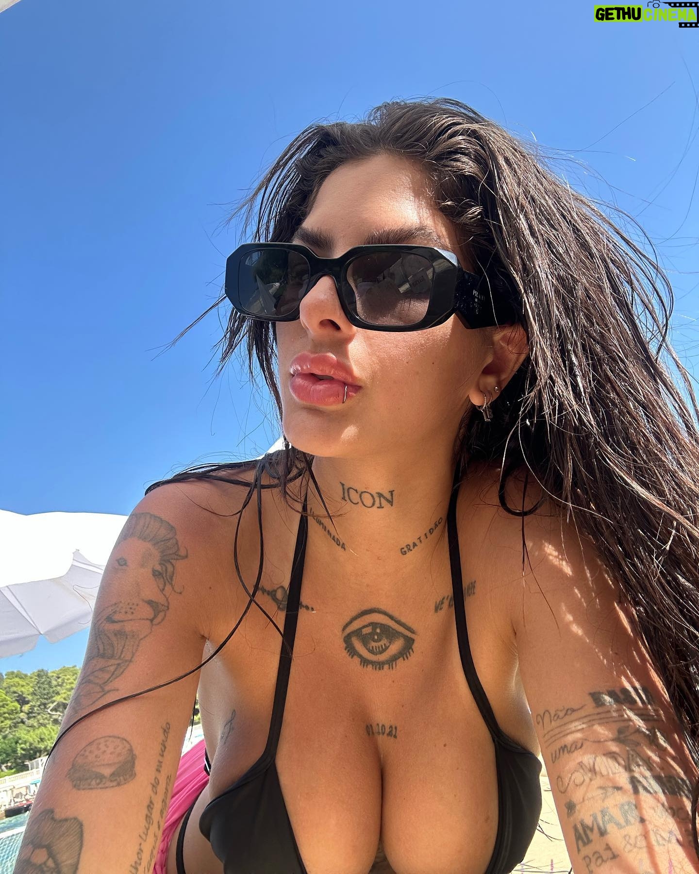 Lary Bottino Instagram - fotos perdidas como despedida do paraíso 🥺🩶