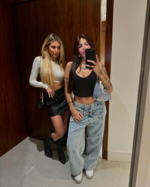 Lary Bottino Instagram - dumpzin RJ 🌞🌞🌞