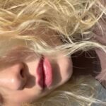 Laryssa Ayres Instagram –