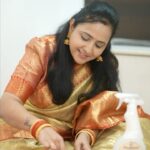 Lasya Manjunath Instagram - Embrace the nostalgia and purity of ’New Like Shine’ with the all-new Vim Shudhham! It restores the shine of copper & brass leaving behind a pleasant sandalwood fragrance. Let Vim Shudhham be your companion in unlocking the hidden stories and pristine shine of your sacred treasures. Available in both Gel and Spray, try the new Vim Shudhham and experience the magic✨ #AD #PerfectShineWithShudhham#VimShudhham #Vim #VimIndia #ShineBright #keepthecultureshining #PerfectShine #CleansIntricateCornersEasily #AP #andhrapradesh #FestiveSeason #FestiveVibes #ShineBright #tradition #temple #Copper #brass #andhrafashionblogger #andhralifestyleblogger #andhrapradeshblogger #sareeblogger #Sareedesigns #fyp