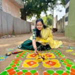 Lasya Manjunath Instagram – భోగ భాగ్యాలనిచ్చే భోగి, సరదానిచ్చే సంక్రాంతి, కమ్మని కనుమ, కొత్త వెలుగులను నింపాలని కోరుకుంటూ.. సంక్రాంతి శుభాకాంక్షలు🙏🏻

My outfit : @pari.designers_ 

#makarasankranthi #happysankranti #sankranthi2024 
#1stfestivaloftheyear