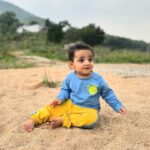 Lasya Manjunath Instagram – Munnu 😍😘❤️

#cutie
1st time sand ⌛️ lo adukuntunnadu ..
Full vlog in my youtube channel 😊