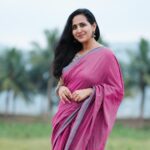 Lasya Manjunath Instagram – A woman with a voice is, by definition,
a strong woman.🩷

I will stand up for my self , I will speak out for not to offend but to defend 🩷

Saree : @pari.designers_ 

 #standforyourself #standup #speakup #speakout #strongwomen