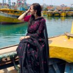 Lasya Manjunath Instagram – 🖤🩷

Saree : @pari.designers_
