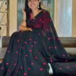 Lasya Manjunath Instagram - 🖤🩷 Saree : @pari.designers_