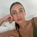 Laura Archbold Instagram - The magic you are looking for is in the work you’re avoiding. Entonces mucho es el trabajo que me falta…