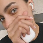 Laura Archbold Instagram - Esenciales 🤍 •Todos mis gadgets Apple están en @maccenter