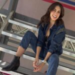 Laura Archbold Instagram – A la @f1 hace mucho le tenía ganas, llevo años siendo “fan de closet”.
Pero ningún plan vale la pena si la compañía no es especial. 
El ojo de @chevignon_ch no podría haber sido más acertado en escoger a este equipo. 
Me gusta coincidir con mujeres que le “meten la pata” a la crianza tradicional, que tienen la certeza que entre nosotras podemos ser amigas, que no es verdad que en equipo las mujeres “somos complicadas” mujeres que SON, en mayúscula musical. 
Ha sido bonito y especial.
#megustanuchoesto
#mexicomiamor
#todasconchevignon