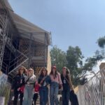 Laura Archbold Instagram – A la @f1 hace mucho le tenía ganas, llevo años siendo “fan de closet”.
Pero ningún plan vale la pena si la compañía no es especial. 
El ojo de @chevignon_ch no podría haber sido más acertado en escoger a este equipo. 
Me gusta coincidir con mujeres que le “meten la pata” a la crianza tradicional, que tienen la certeza que entre nosotras podemos ser amigas, que no es verdad que en equipo las mujeres “somos complicadas” mujeres que SON, en mayúscula musical. 
Ha sido bonito y especial.
#megustanuchoesto
#mexicomiamor
#todasconchevignon