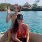 Laura Archbold Instagram - Happy kids on board. Especial agradecimiento para @boatingcartagena ✨ Debí haber hecho algo muy bueno para merecer tanto cariño. • Y para las que me preguntaron: La ropa es de una marca colombiana divina que se llama @nawaresortwear