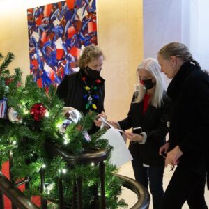 Laura Bush Instagram - The holidays are in full swing at the George W. Bush Presidential Center! We are grateful for our volunteer decorators who bring festive cheer to the halls of the Bush Center each year. Tap the link in our bio for a behind-the-scenes look at this year’s decorating process. @thebushcenter