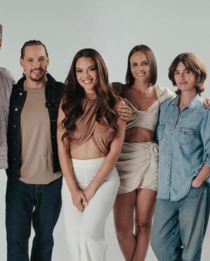 Laura Carmine Instagram - april.jpg Abril el mejor mes 🤍🎂🎉💐
 
1.Mi cumpleaños 
2.Mi hermana del alma
3.Elenco película boricua Perla (se cortó Carlos Ponce🤦🏼‍♀️)
4. Dos amigos, dos productores 
5. Reencuentro Rigo, Isa y Angela 🤍
6. La Paz, B.C.S. 
7. No se que haría sin ellos, los culpables de todo😂
8. Un buen viaje
9. Girls Trip
10. Friends time