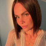 Laura Carmine Instagram - Golden Hour, pero me estoy derritiendo 😒