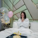 Laura Carmine Instagram - I’m too young to be this old, Happy birthday to me! Gracias @maydecolumna por traerme todos los globitos y una vez podemos celebrar juntas nuestro cumple te amoooooo Gracias @olvhotel por darme tanto en este tiempo, por celebrarme y darme unos días con excelente trato 📸 by: @__mr.photos__ Coordinador: @joseanvelezb 🎂: @adriaestradacaceres