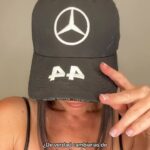 Laura Carmine Instagram - A donde vaya mi marido Sir Lewis Hamilton yo voy con él 😂❤️🖤🐴 ya lista para el 2025