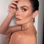 Laura Carmine Instagram - Te gusta ? Mi modelo de hoy MAKEUP @lauracarmine 😍 💄