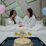 Laura Carmine Instagram - I’m too young to be this old, Happy birthday to me! Gracias @maydecolumna por traerme todos los globitos y una vez podemos celebrar juntas nuestro cumple te amoooooo Gracias @olvhotel por darme tanto en este tiempo, por celebrarme y darme unos días con excelente trato 📸 by: @__mr.photos__ Coordinador: @joseanvelezb 🎂: @adriaestradacaceres