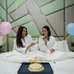 Laura Carmine Instagram - I’m too young to be this old, Happy birthday to me! Gracias @maydecolumna por traerme todos los globitos y una vez podemos celebrar juntas nuestro cumple te amoooooo Gracias @olvhotel por darme tanto en este tiempo, por celebrarme y darme unos días con excelente trato 📸 by: @__mr.photos__ Coordinador: @joseanvelezb 🎂: @adriaestradacaceres