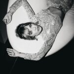 Laura Chiatti Instagram - È delizioso restare immersi in questa specie di luce liquida che fa di noi degli esseri diversi e sospesi.