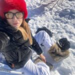Laura Chiatti Instagram - c’è chi ama sciare , e chi …………….🤦‍♀️🤦‍♀️🤦‍♀️🤦‍♀️