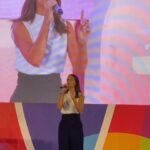 Laura Chimaras Instagram - Y aunque jamás pensé que un poema que se escribió hace dos año me llevaría a escenarios increíbles, y pues si, mi poema 24 horas llegó a México, uno de los poemas más importantes de mi vida me trajo aquí, a una cumbre hermosa, llena de personas increíble @chabajel @gobiernoyucatan donde me dijeron: –ven a recitar tus poemas– y eso fue lo que hice. Si se puede mejorar y transformar una sociedad a través de la poesía y la música, soy fiel creyente en el poder de las palabras, en especial, de aquellos versos que lo acompaña la música perfecta para que llegue a más lugares. México me hizo sentir en casa, ya quiero hacer muchos shows acá🇲🇽 Y SI, ME LLAMARON PARA RECITAR POESÍA, SE QUE LO VAMOS A LOGRAR, LA POESÍA LLEGARÁ A LUGARES QUE NUNCA ANTES NADIE PENSÓ. GRACIAS MÉXICO - YUCATÁN 🇻🇪🇲🇽 Mi gente seguimos✍🏻🎤🔥