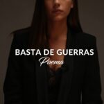 Laura Chimaras Instagram - BASTA DE GUERRAS🕊️ Pocas veces levanto la voz con algo tan delicado como puede ser “una guerra” ya que quizás mis palabras no sean las mejores… o que quizás no creo que existan palabras o versos que funcionen en momentos tan difíciles. Escribí lo que sentí, no es el poema más esperanzador o más hermoso, hasta creo que ha sido uno de los poemas más oscuros que he escrito, ya que mientras lo hacía me llenaba de mucha ira. También sé, que un poema no va a salvar a personas que de seguro en este momento estén muriendo o pondrá el plato de comida para un hambriento. Lo único que puedo decir es que este es mi granito de arena, buscar de generar conciencia, resiliencia a través de la voz y los versos, ya que, por ahora es lo único que tengo. No puedo decir que se disfruten este poema ya que yo no lo disfruté, pero si puedo decir escúchenlo… y si de alguna forma pueden aportar un granito de arena, desde tu arte, desde lo que tengas, todo ayuda. #poesíaymúsica #poema #chimaraslaura #fe