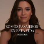 Laura Chimaras Instagram - Somos pasajeros, somos caminantes somos aquellos habitantes en busca de la verdad. Somos inquilinos en esta tierra, somos unos nómadas sin fronteras. Poema #21 #poemacorto #poeta #poesía #chimaraslaura #poemas
